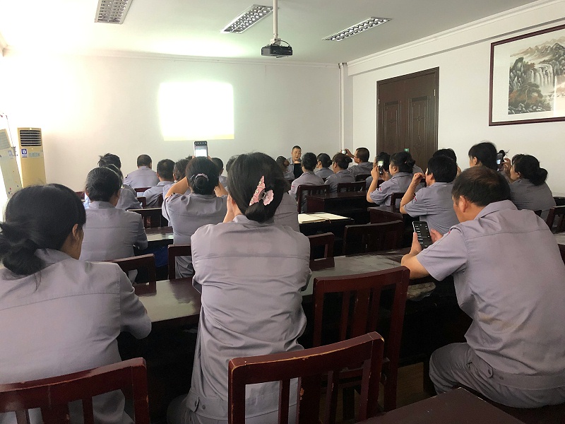 華龍摩擦片公司開展質(zhì)量方針與目標(biāo)培訓(xùn)