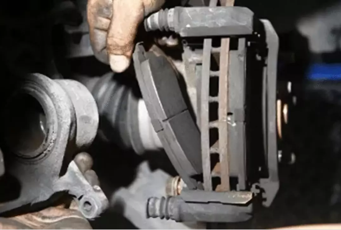 剎車(chē)片到底要不要換？三分鐘告訴你答案！