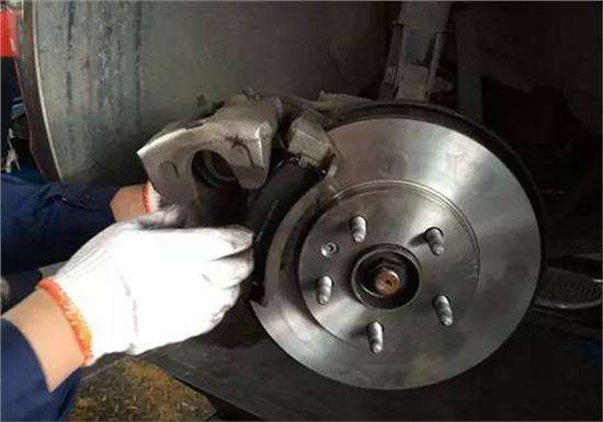 在眼花繚亂的剎車片中該如何選擇？