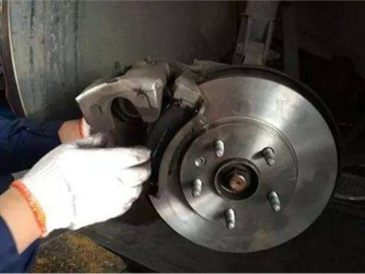 剎車(chē)片我們應(yīng)該多久更換一次呢？